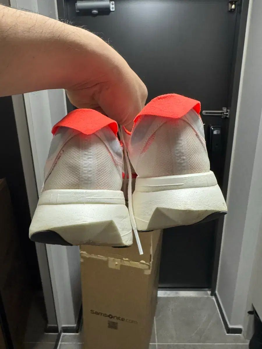 アディゼロ アディオス プロ4 275