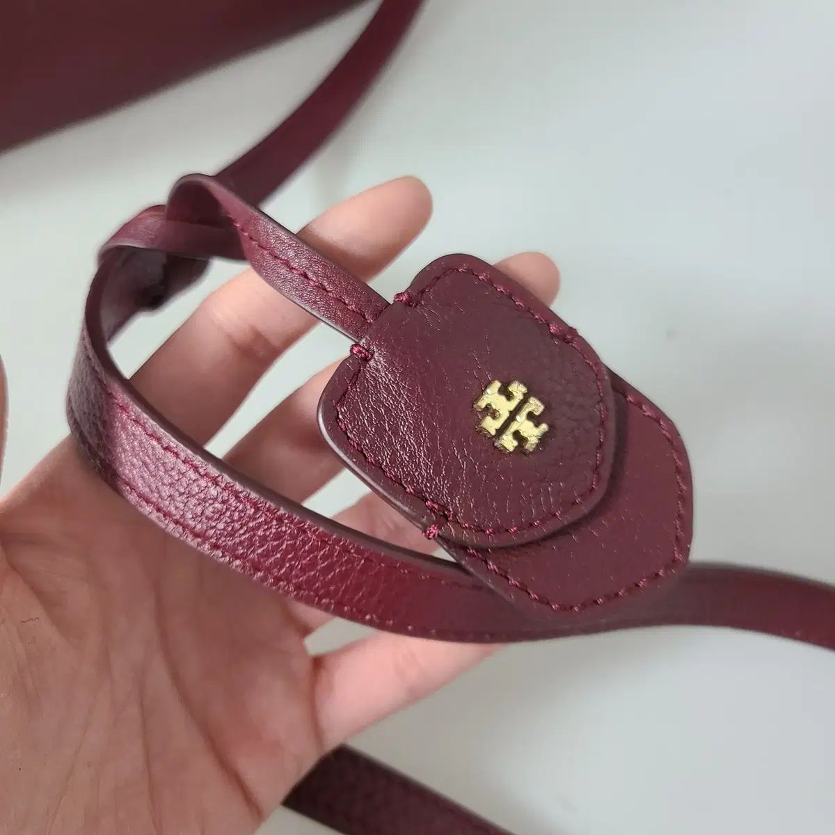 トリーバーチ ロビンソン 小売 ダブル ジップ クロスバック