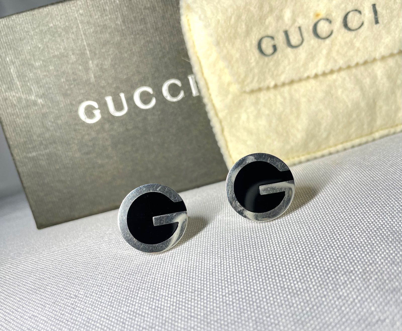 GUCCI グッチ Gデザイン スターリングシルバー & ブラック オーバル