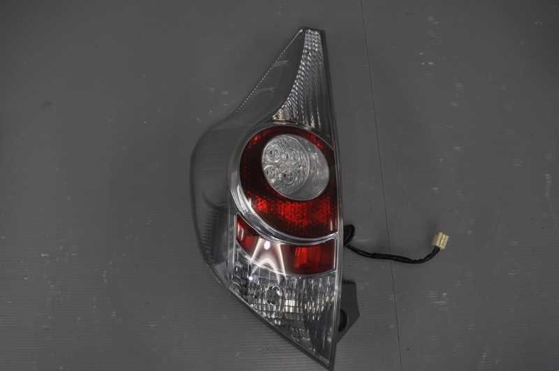 アクア S 前期 (NHP10) 純正 破損無 動作保証 左 テールライト LED