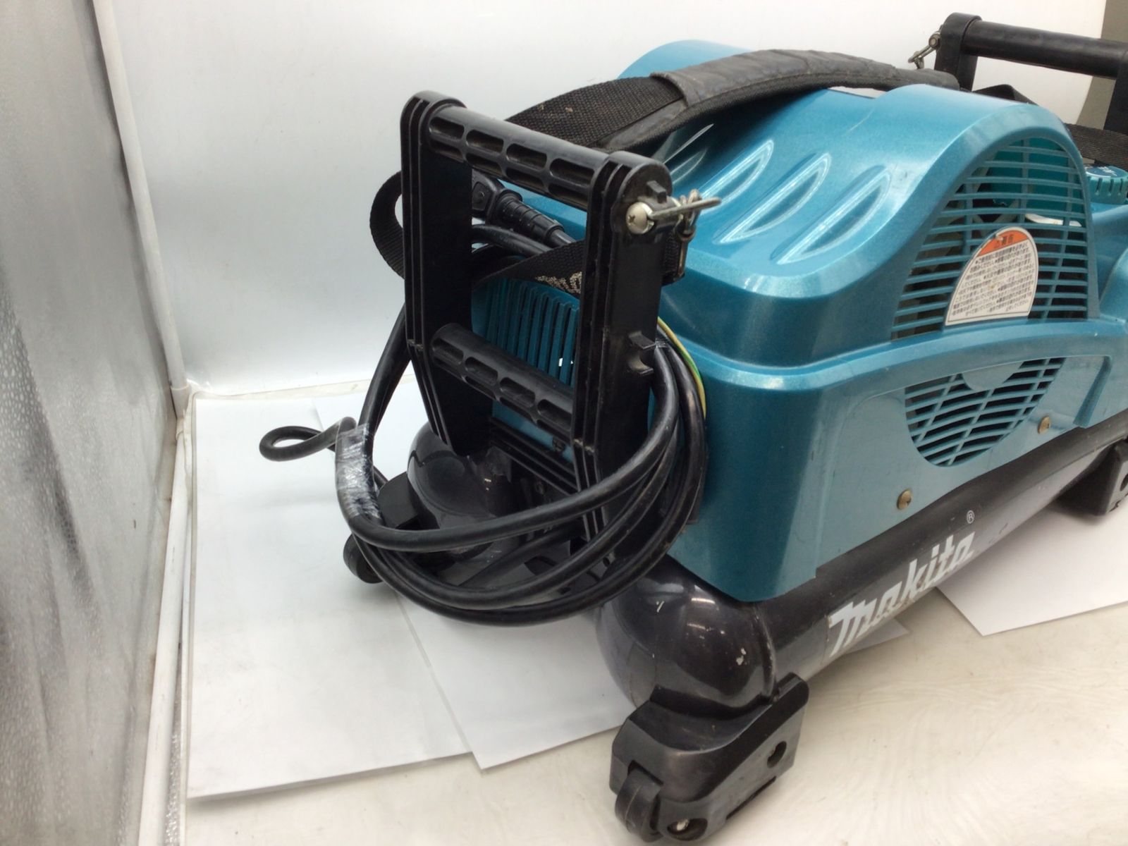  品 Makita マキタ エアコンプレッサー AC 400 X エコツー M 02 コンプレッサー エアーツール