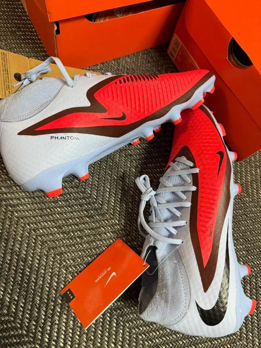 ナイキ サッカーシューズ FANTOM 6 ハイ アカデミー 255 260 サイズ