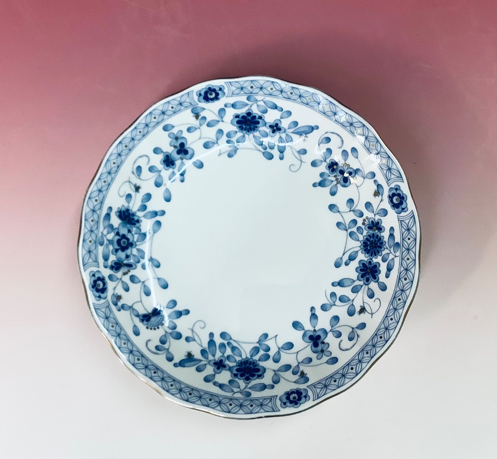 ☆値下げ！NARUMI Bone China ミラノスープ皿19cm6枚 未使用 未使用品⭐︎ NARUMI ナルミ ミラノ19cmクープスープ皿5枚 箱付きA