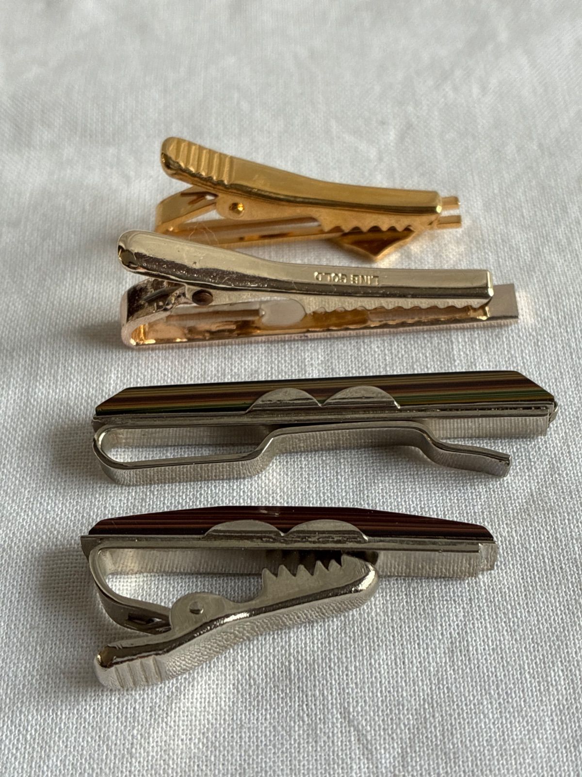 10K ネクタイピン　昭和レトロ 10本セット】ネクタイピン まとめ売り【レトロデザイン】 - メルカリ