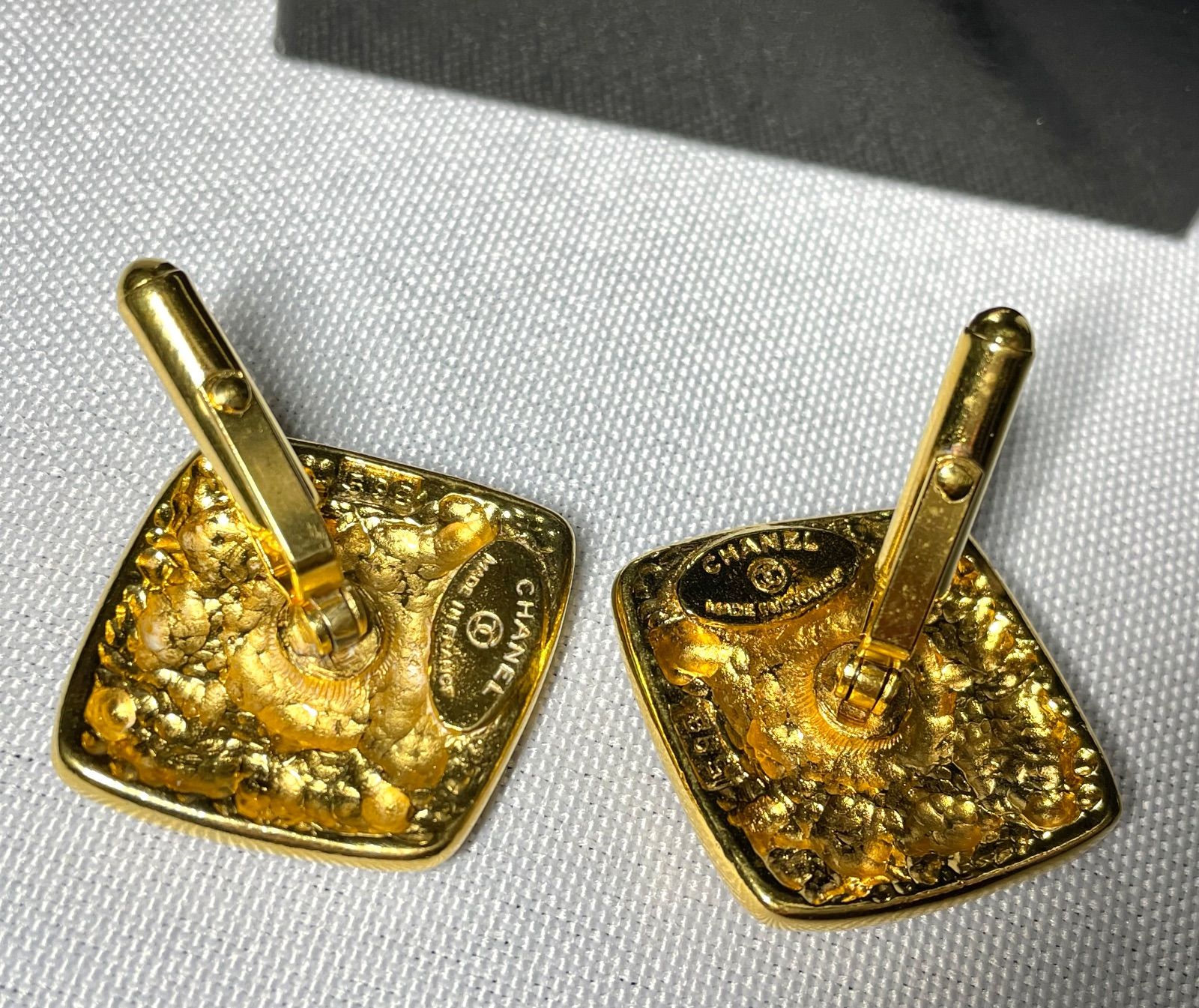 CHANEL シャネル ココマーク ヴィンテージデザイン ラージサイズカフス