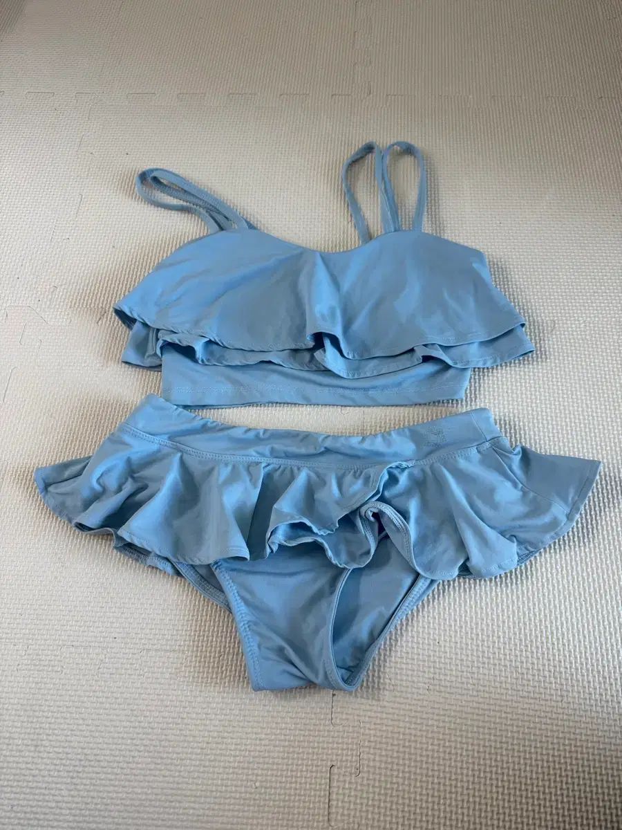 ミニョネット ビスクドール毛糸の帽子を被った可愛い女の子！15㎝