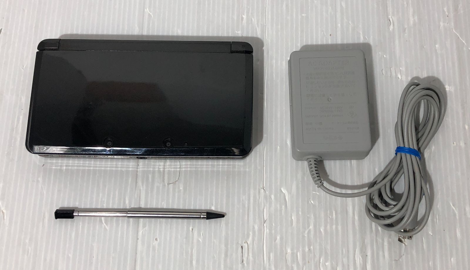 ニンテンドー 3 DS コスモブラック ACアダプター付き Nintendo