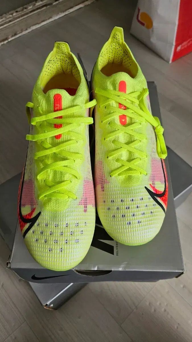 ナイキ ヴェイパー14 エリート HG 240 サッカーシューズ