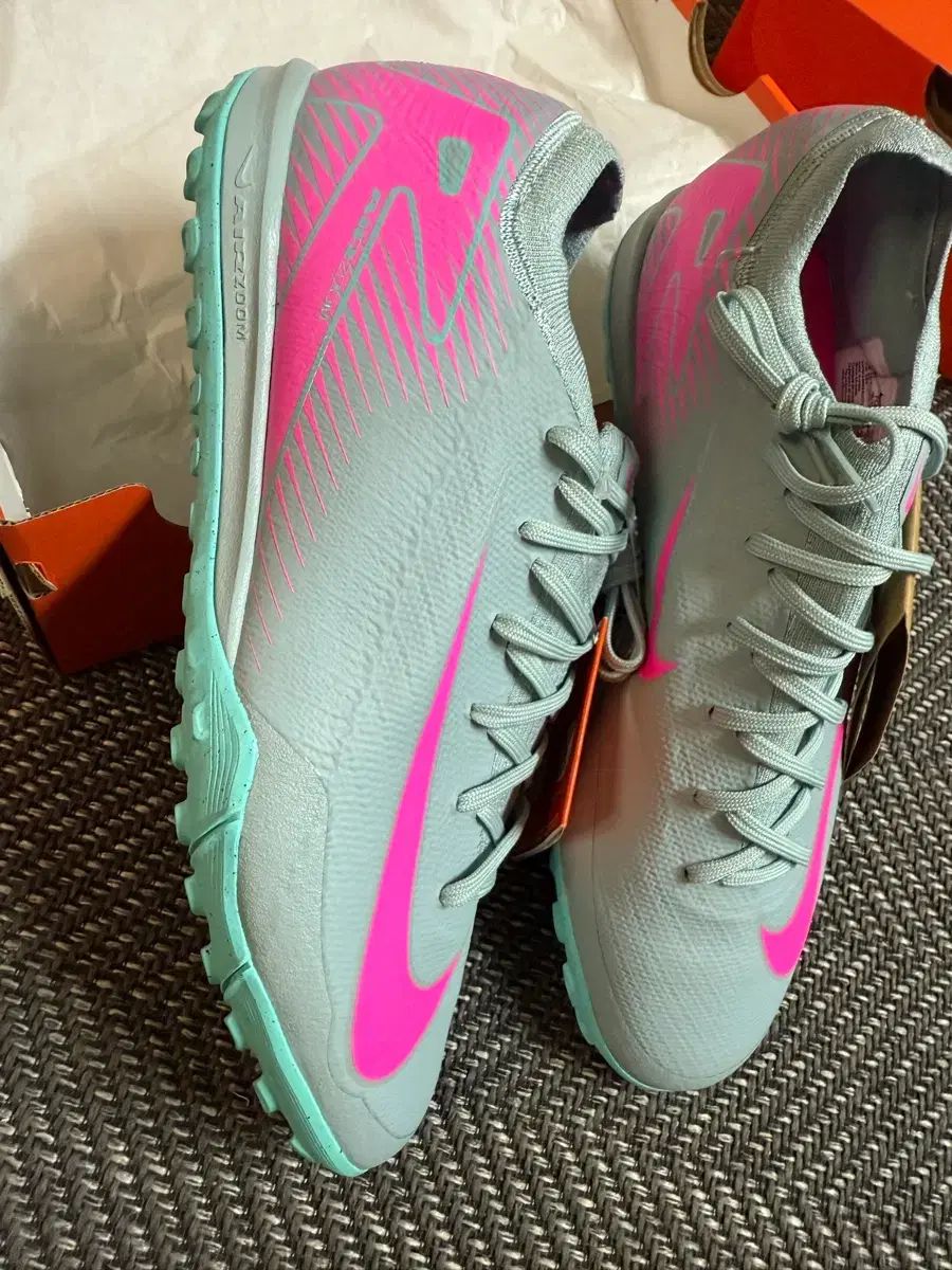 ナイキ サッカーシューズ ズーム マーキュリアル ベイパー 16 プロ 260 265 サイズ