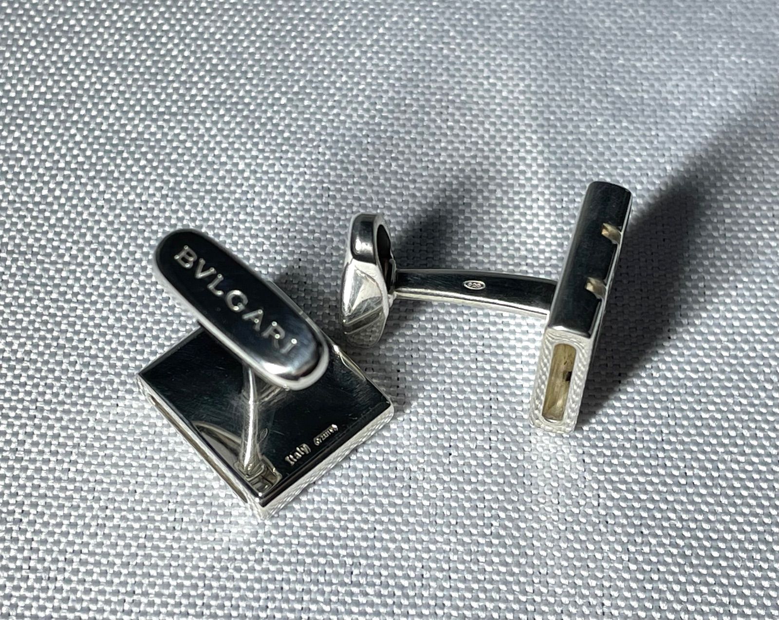 BVLGARI ブルガリ ブランドロゴ文字 スターリングシルバー くり抜き