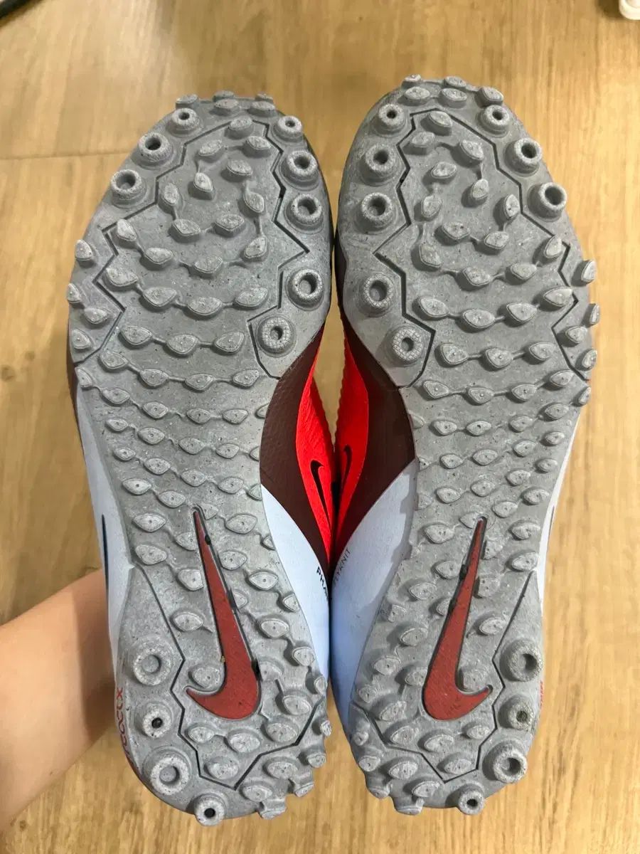 ナイキ ファントム 6 プロ tf 260