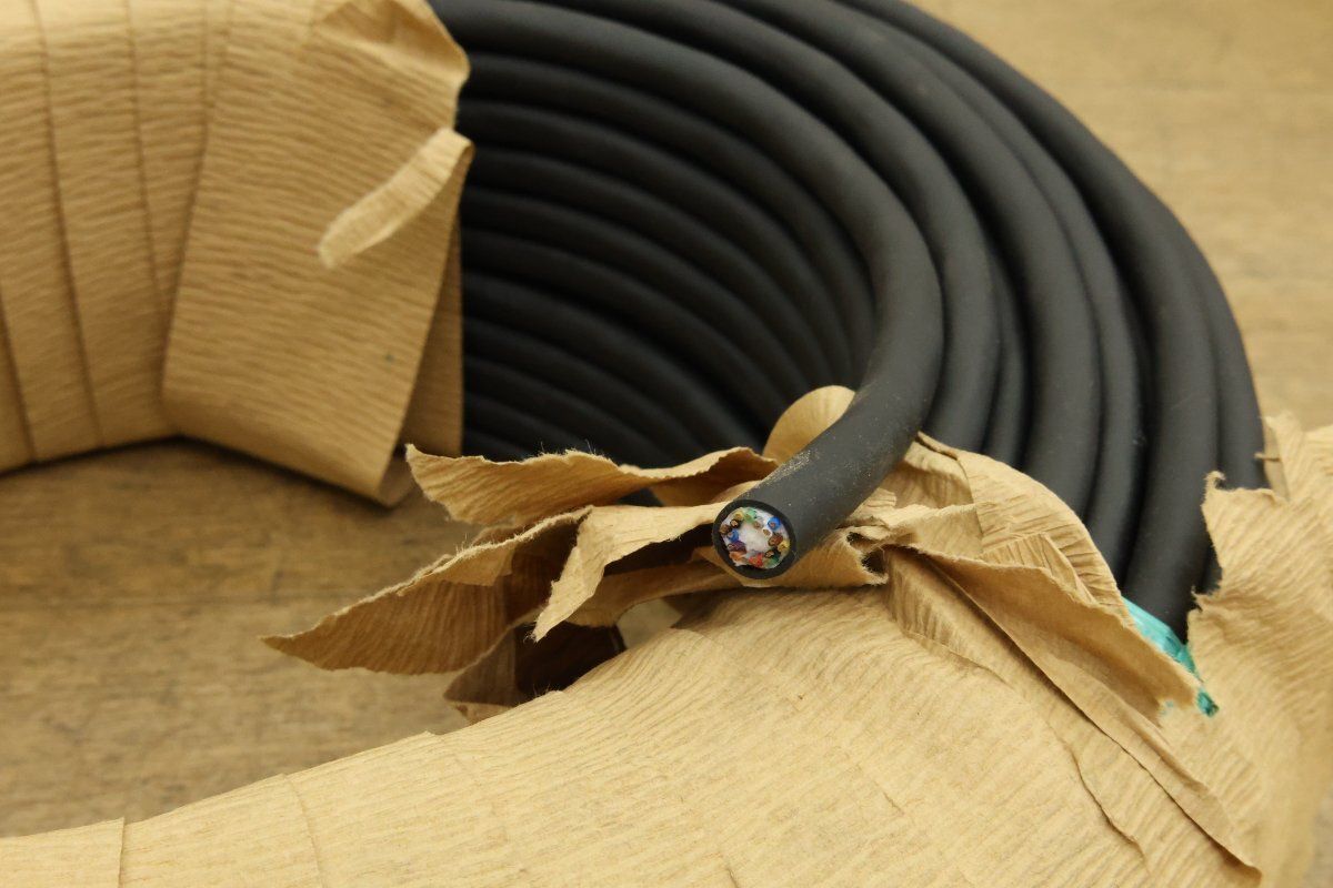 倉庫 クラモ 16芯ケーブル 型番 年式不明 重量15.7 kg 配送不可 併