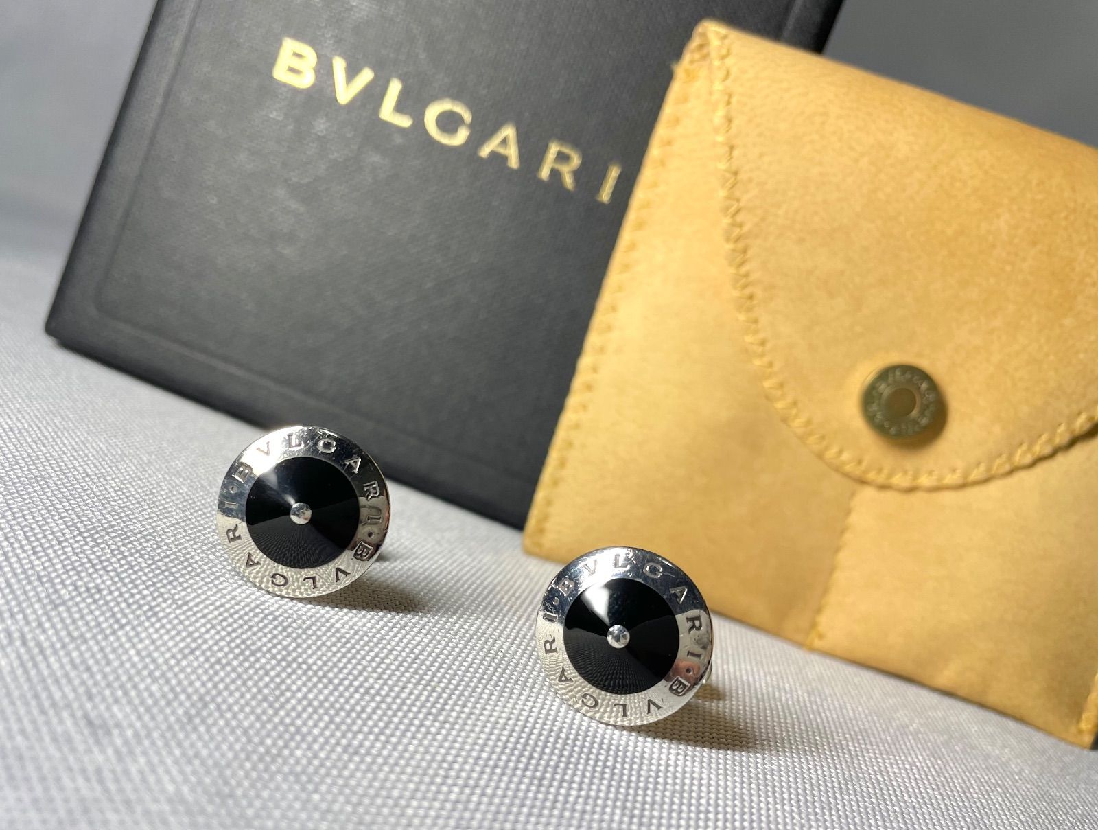 BVLGARI ブルガリ ブランドロゴ文字オーバル カフス スターリングシルバー - ブラック カフリンクス ボタン あり 着心地重視 カフリンクス 