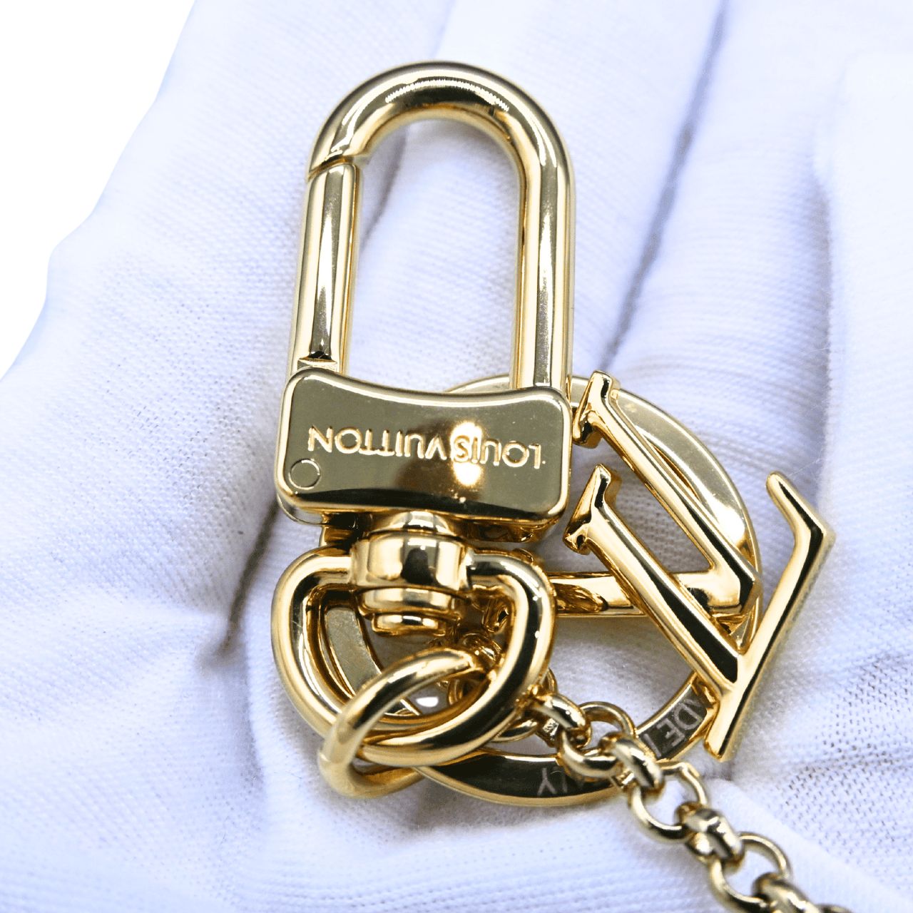 LOUIS VUITTON ルイヴィトン LV x TM スーパーフラット キーホルダー