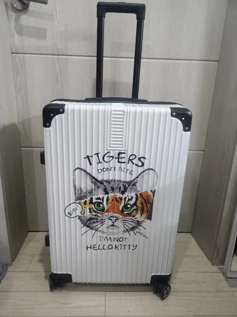 26インチ ハローキティ 旅行用キャリー