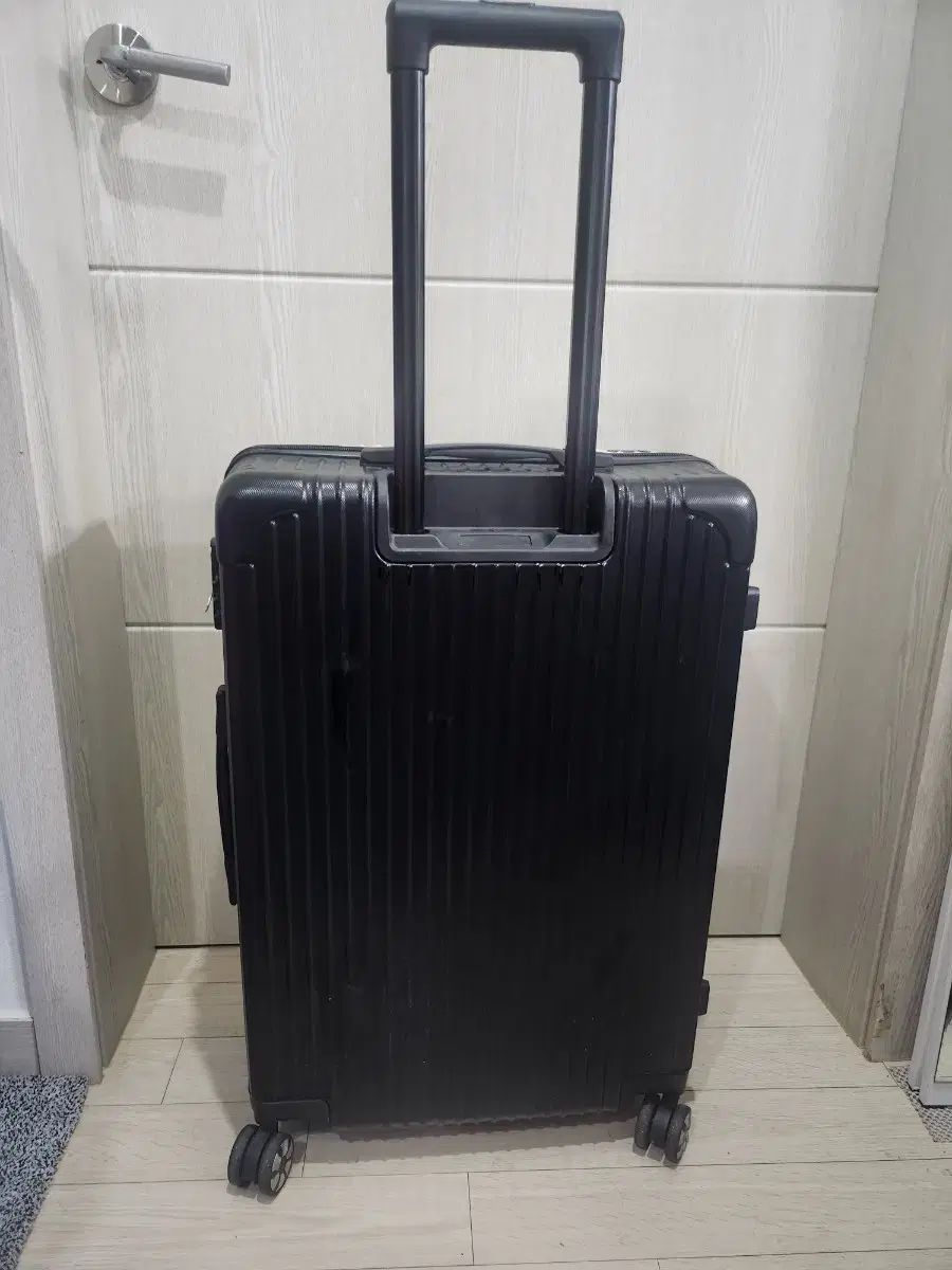 26インチ ハローキティ キャリアー