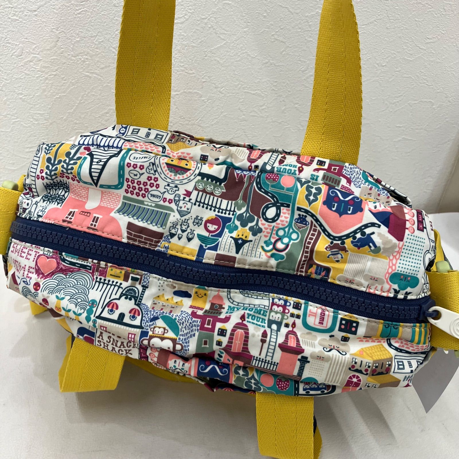 6736 LeSportsac レスポートサック アーティストインレジデンス Artist