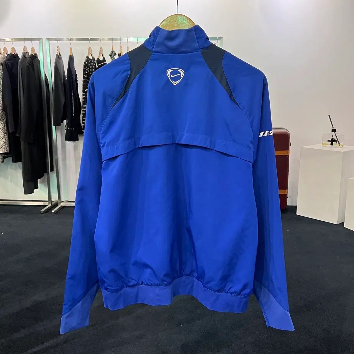 M NIKE マンチェスター・ユナイテッドFC 05-06 ウィンドブレーカー