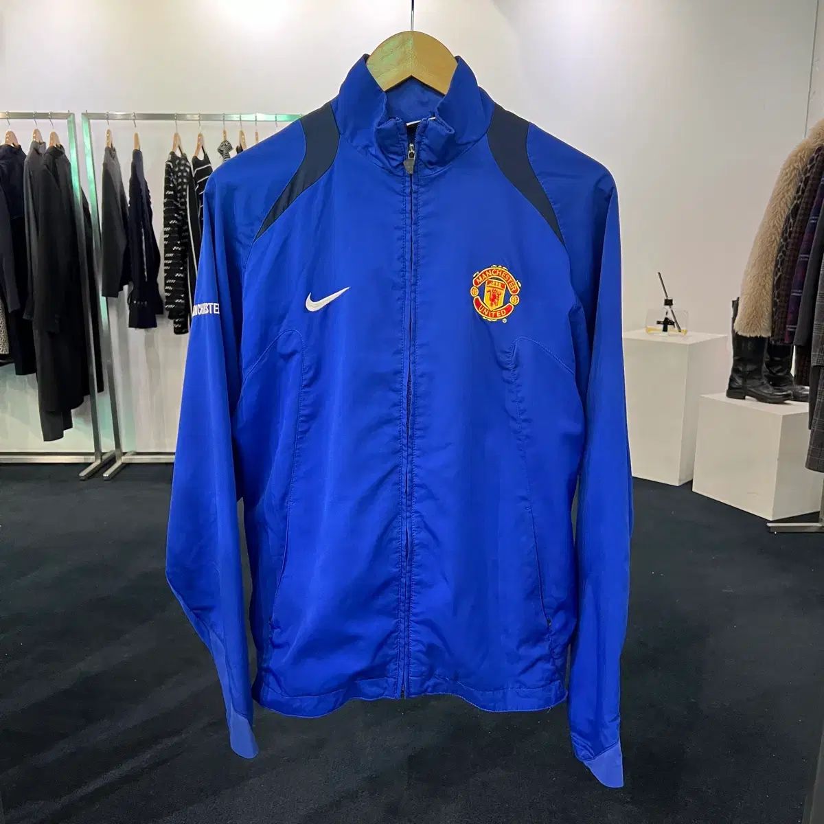 M NIKE マンチェスター・ユナイテッドFC 05-06 ウィンドブレーカー