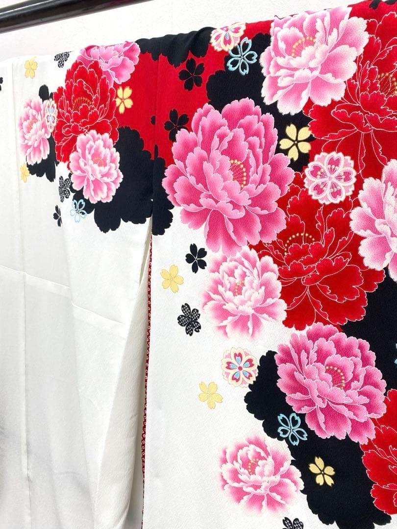 二尺袖 ポリエステル着物 山本寛斎 金彩 牡丹 袴用 MOP515 - メルカリ