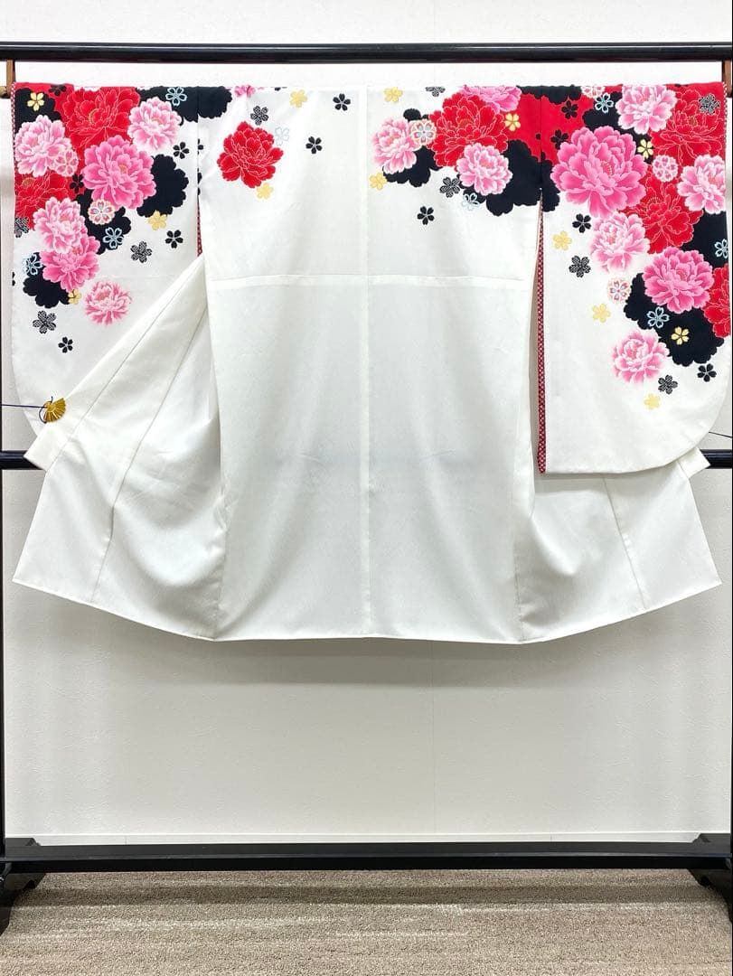 二尺袖 ポリエステル着物 山本寛斎 金彩 牡丹 袴用 MOP515 - メルカリ