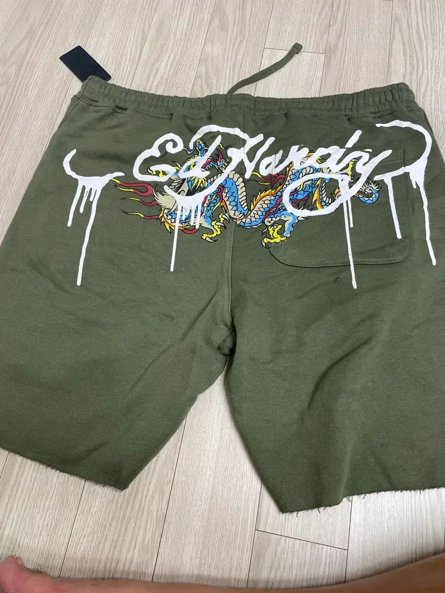 Ed Hardy エドハーディー ハーフパンツ