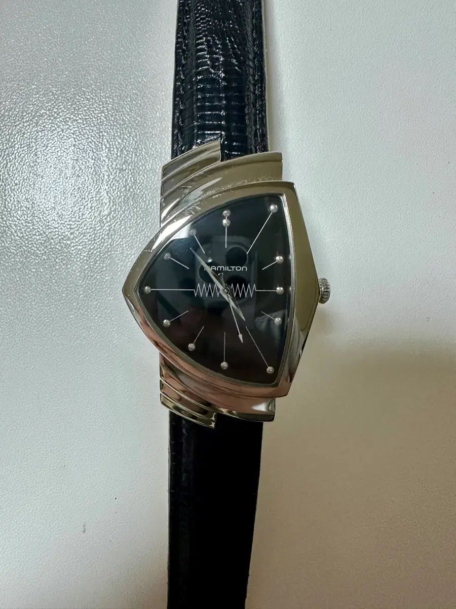 ハミルトン ベンチュラ メンズ クオーツ
