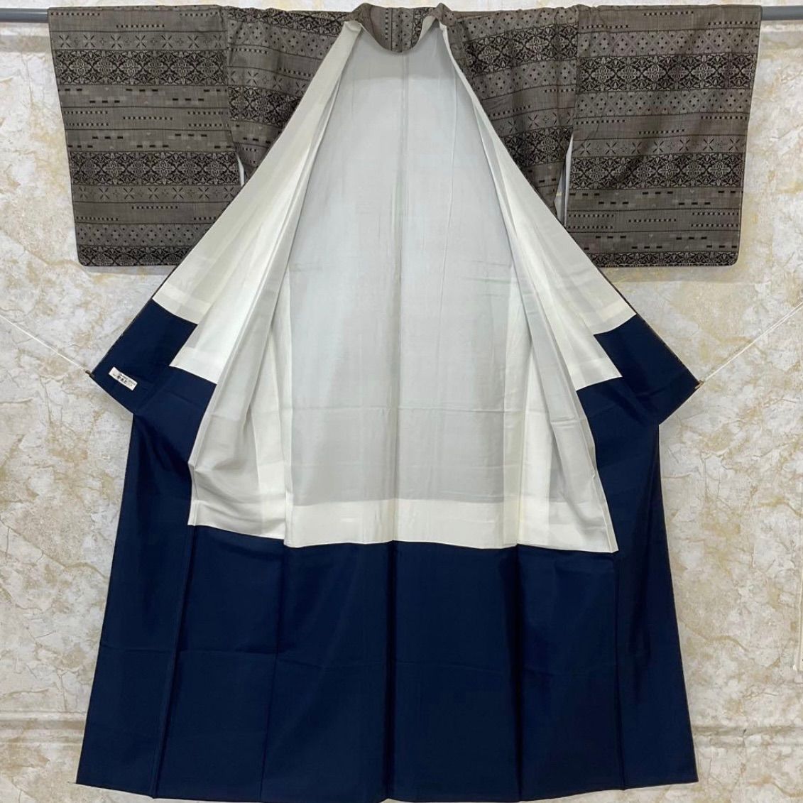 仕付け糸付き 広衿