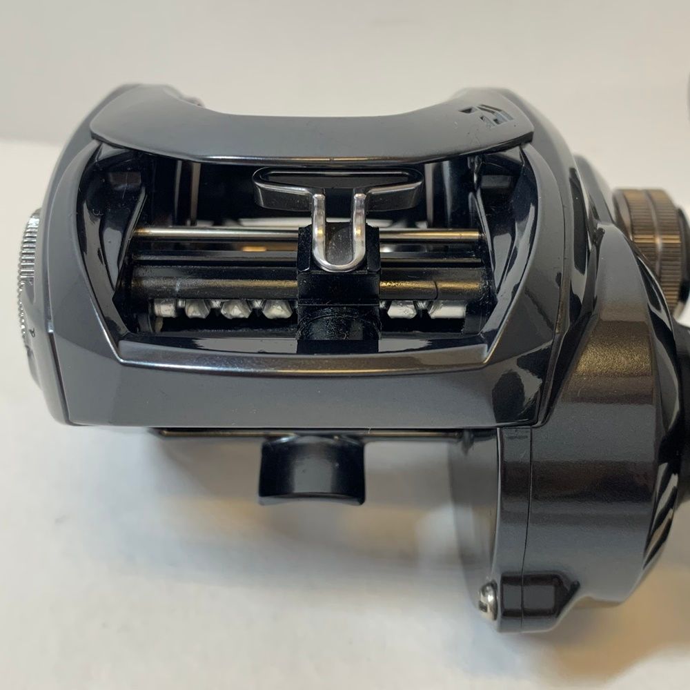 Daiwa ダイワ リール 21タトゥーラTW 400 HL ベイトリール 左ハンドル 86