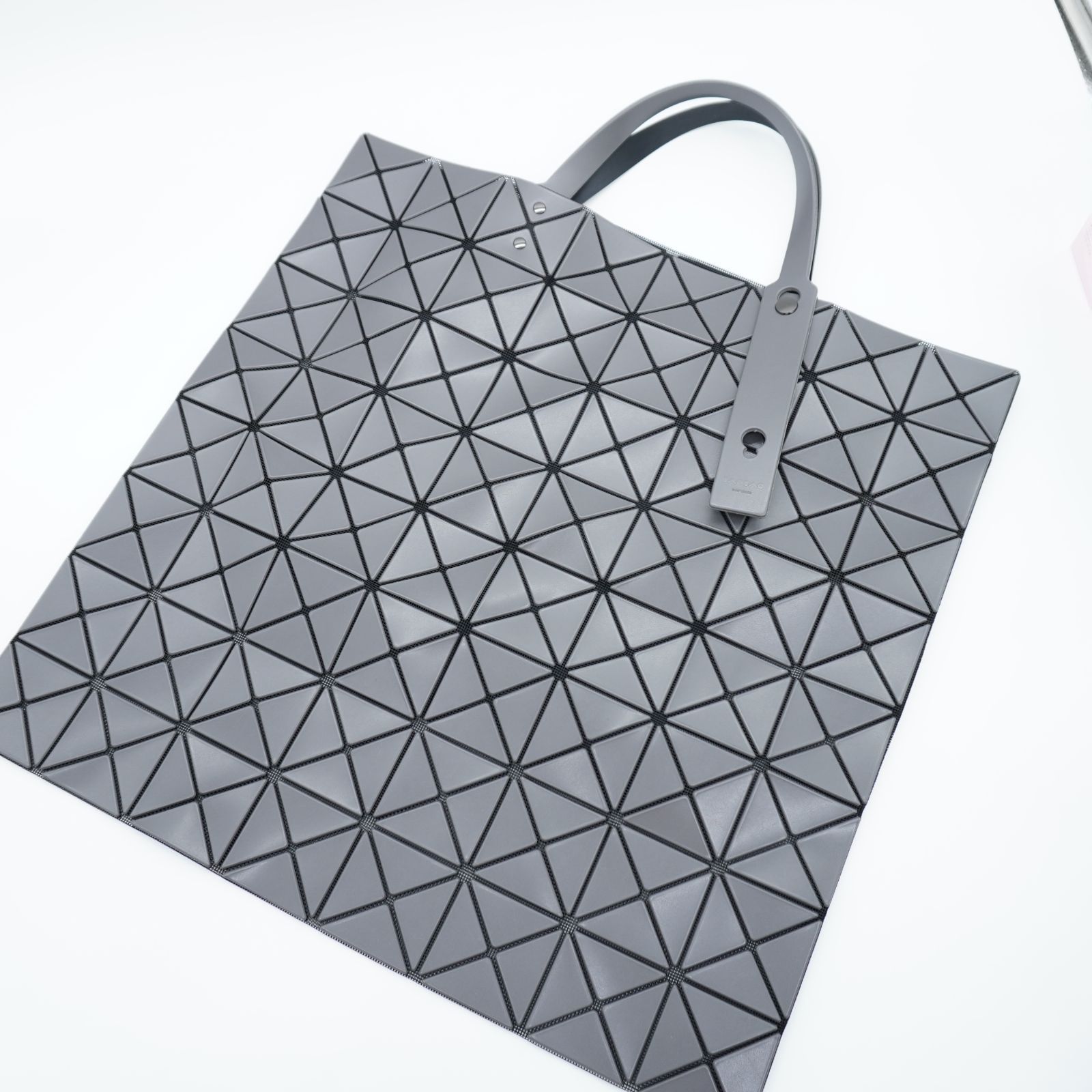 バオバオバック新品未使用 国内正規品】【新品未使用】バオバオ イッセイミヤケ BAO BAO ISSEY