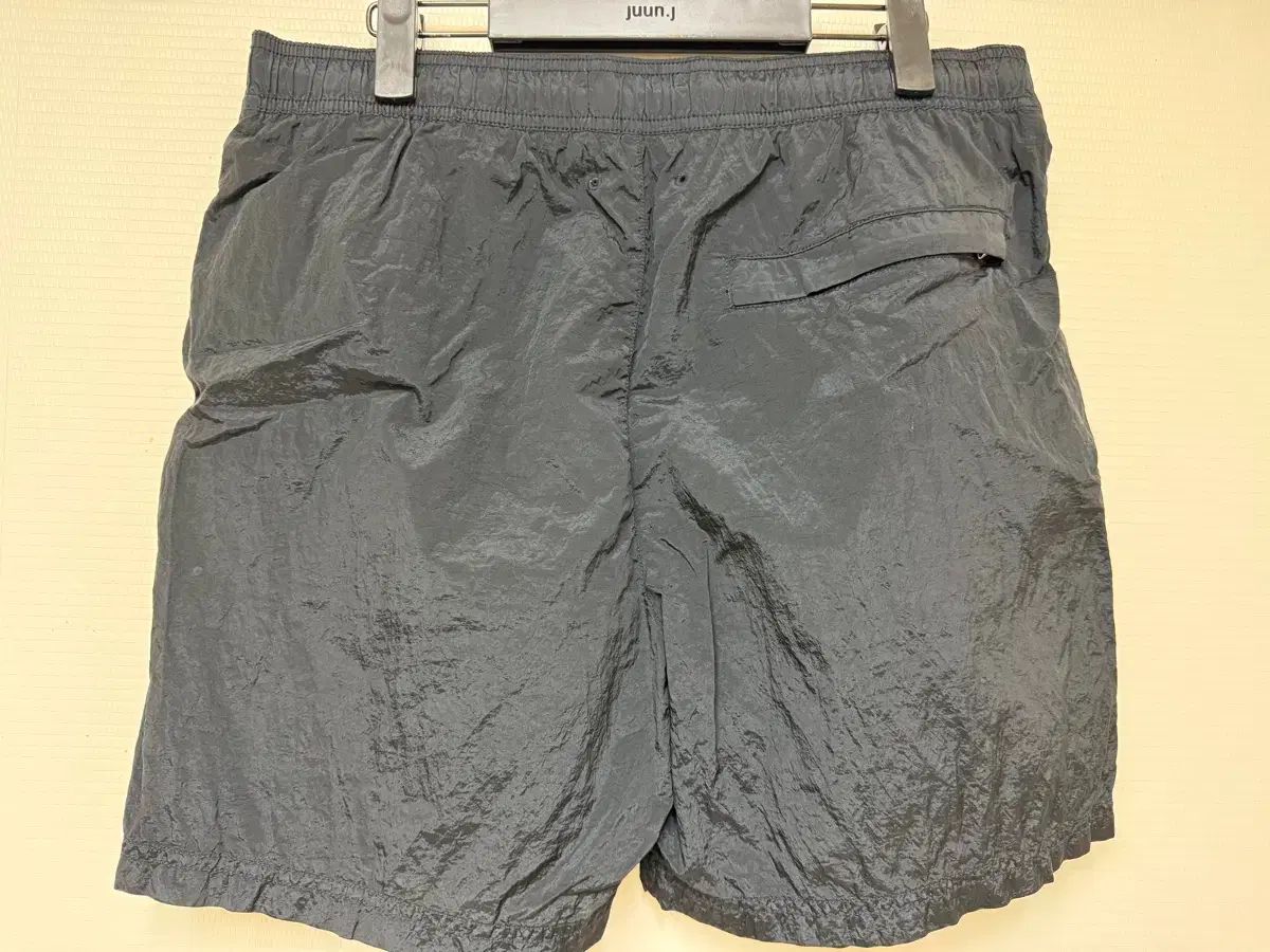 ストーンアイランド ナイロンメタル スイムパンツ Mサイズ