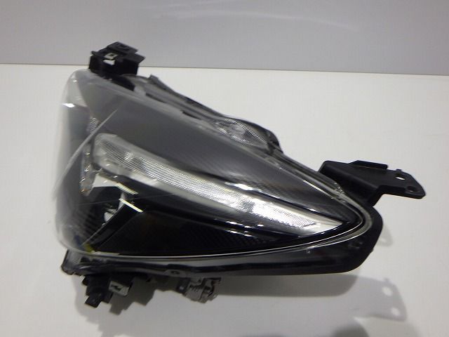 デミオ DJ3FS 左 LEDヘッドライト 純正品 D09L-51-041F マツダ 純正 デミオ 《 DJ3FS 》 左ヘッドライト P90200-24008420