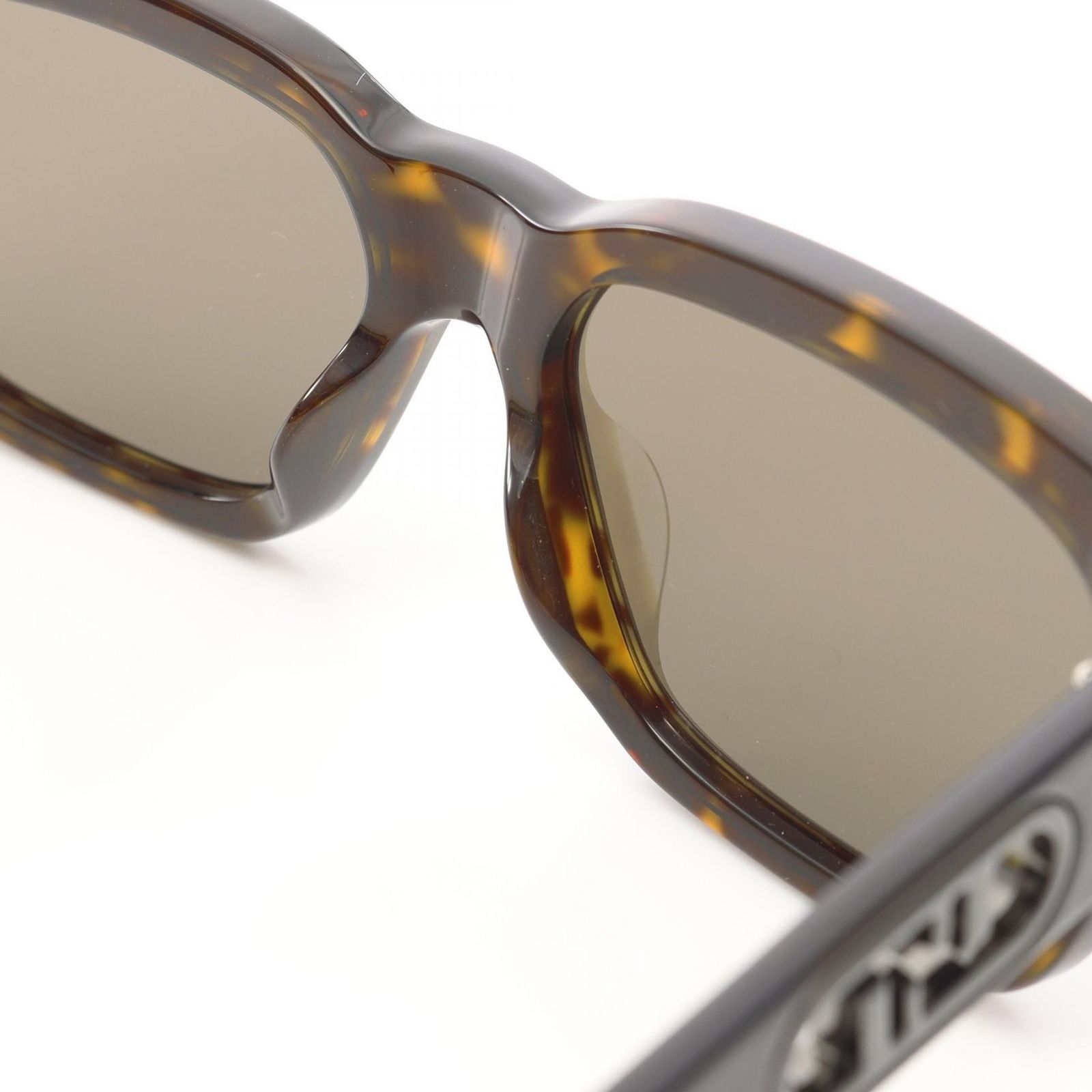 フェンディ FENDI サングラス O'LOCK オーロック 40107I 52E ダーク