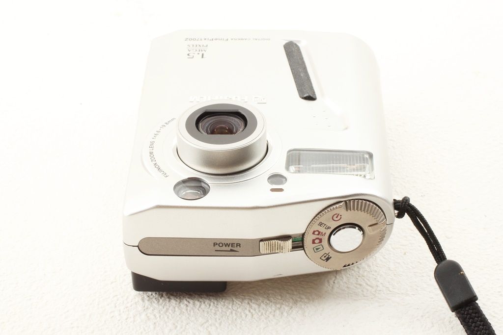 ジャンクFujifilmFinePix ZNikonCoolpixS5EXILI ジャンクFujifilmFinePix ZNikonCoolpixS5EXILI