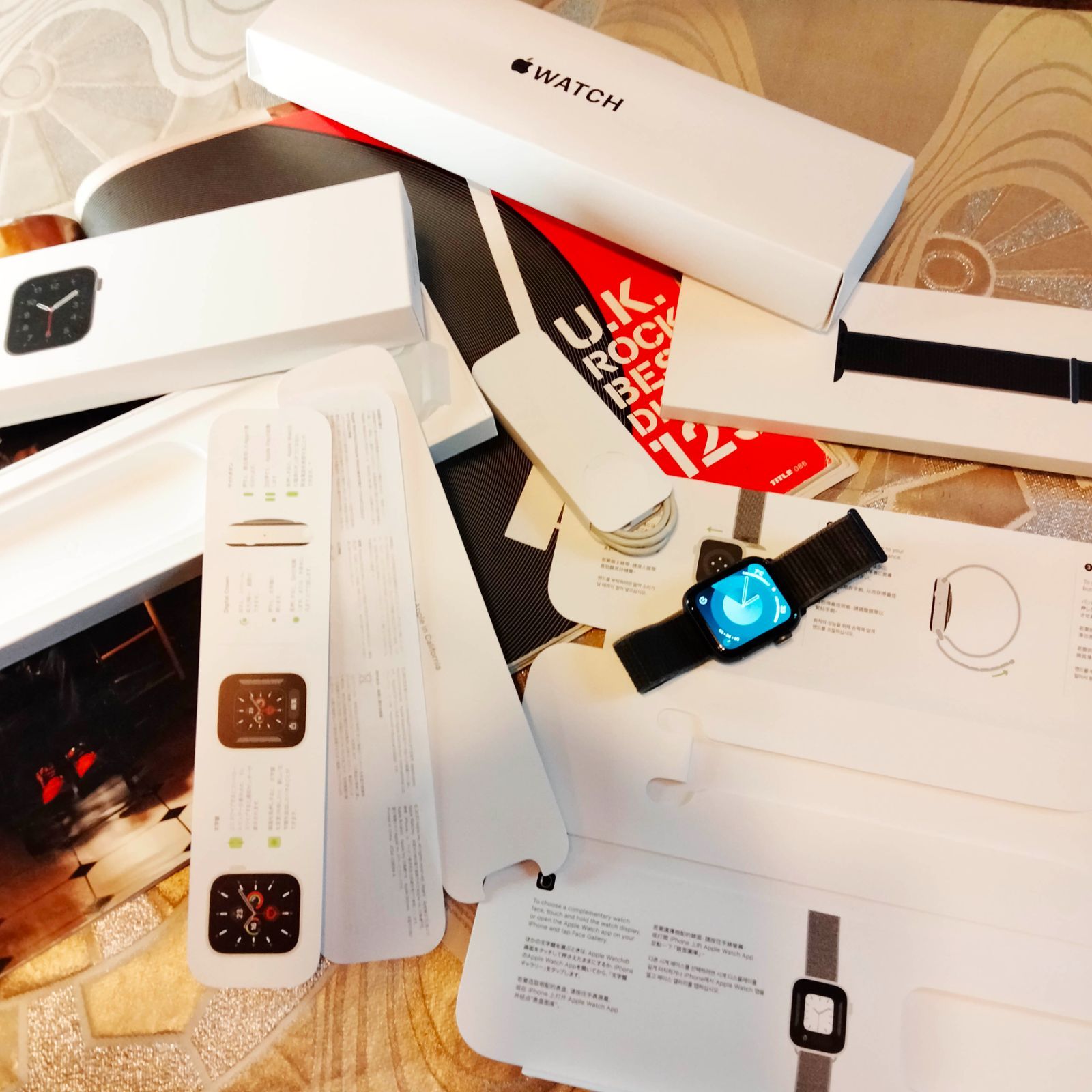 SE-1世代 アップルウォッチ 40 mm セルラー Apple Watch JJB 13