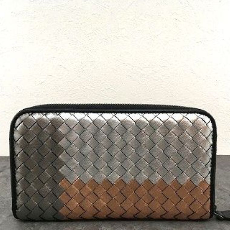 送料込み！ 極美品 BOTTEGAVENETA ジップウォレット ラムスキン 523