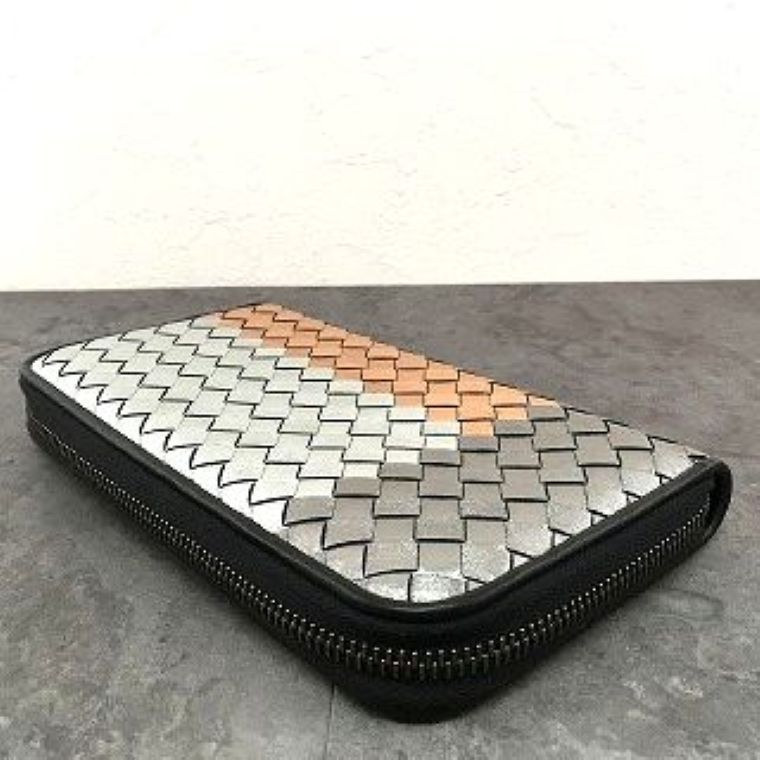 送料込み！ 極美品 BOTTEGAVENETA ジップウォレット ラムスキン 523