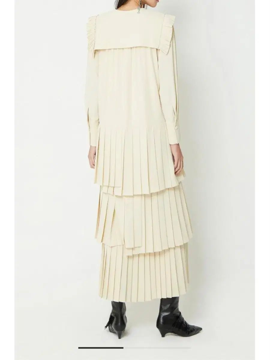 LUCKY CHOUETTE ラッキーシュエトゥ アトリエ ロゴレタリング ロング丈ワンピース 冬コーデ