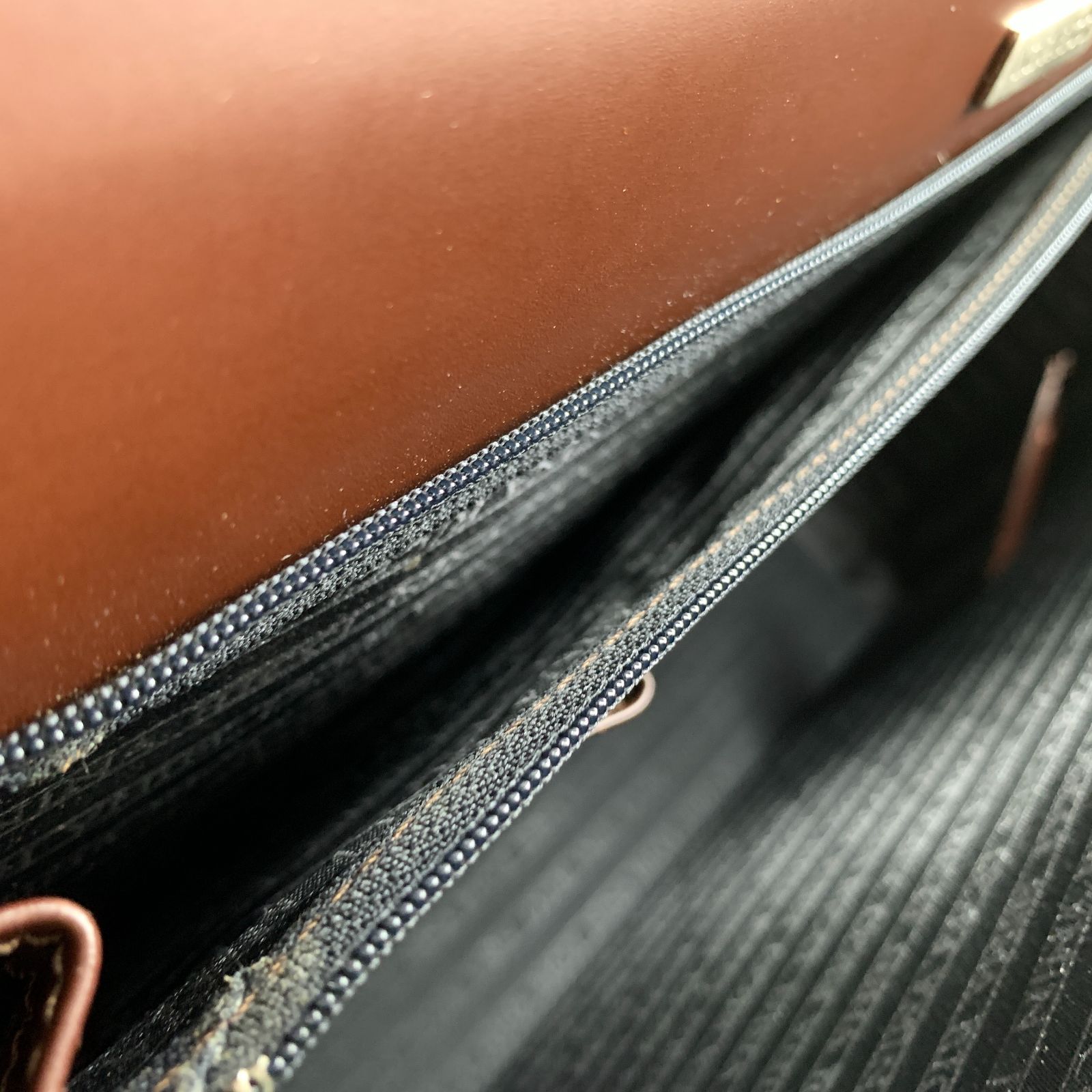 f001 L 良品 NINA RICCI MARUEM レザー 牛革 ビジネスバッグ ブリーフ