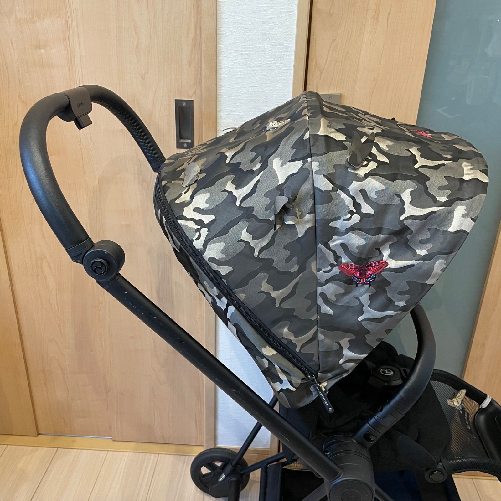 希少 cybex サイベックス MIOS ミオス 限定デザイン バタフライ 迷彩