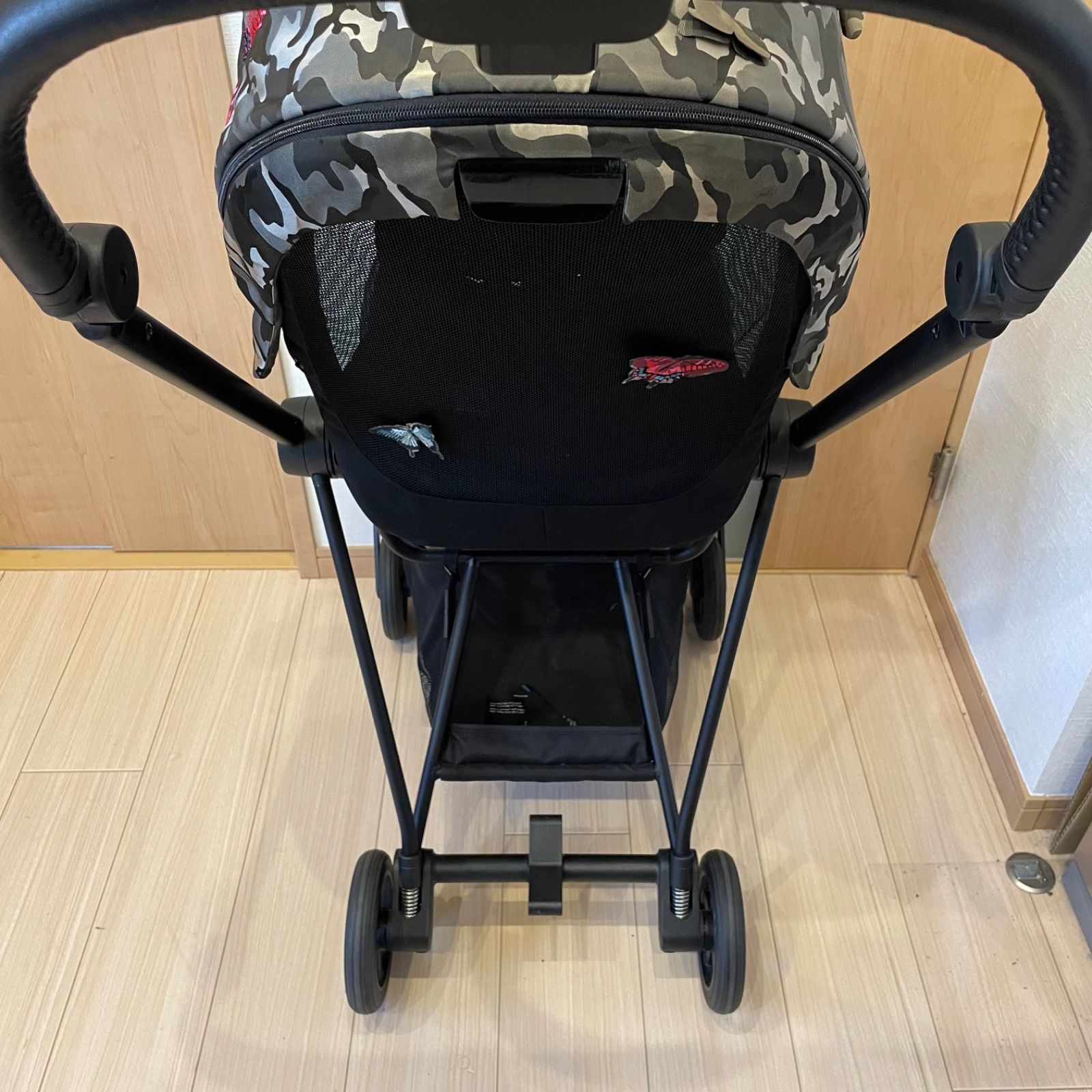 希少 cybex サイベックス MIOS ミオス 限定デザイン バタフライ 迷彩