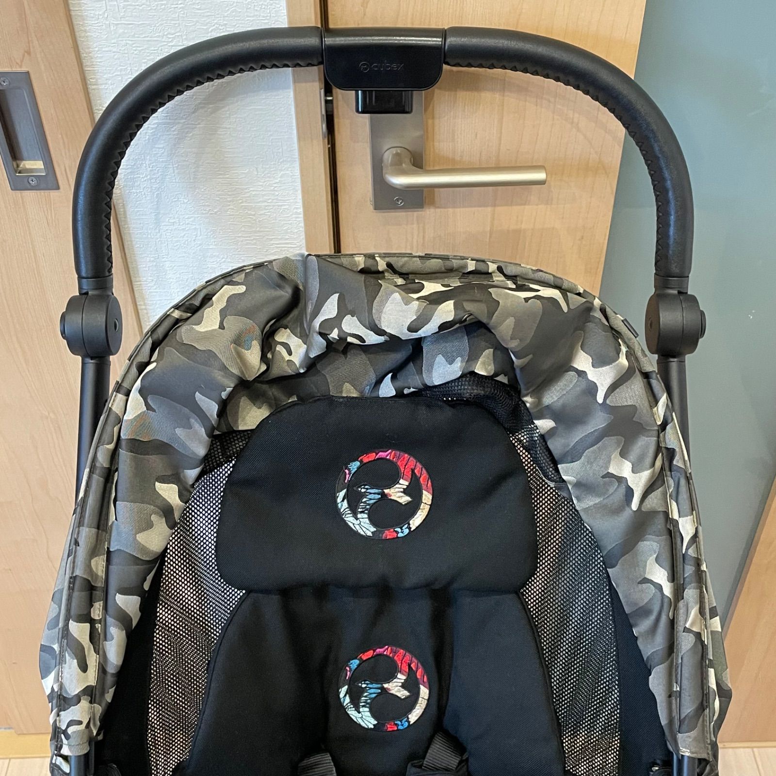 希少 cybex サイベックス MIOS ミオス 限定デザイン バタフライ 迷彩