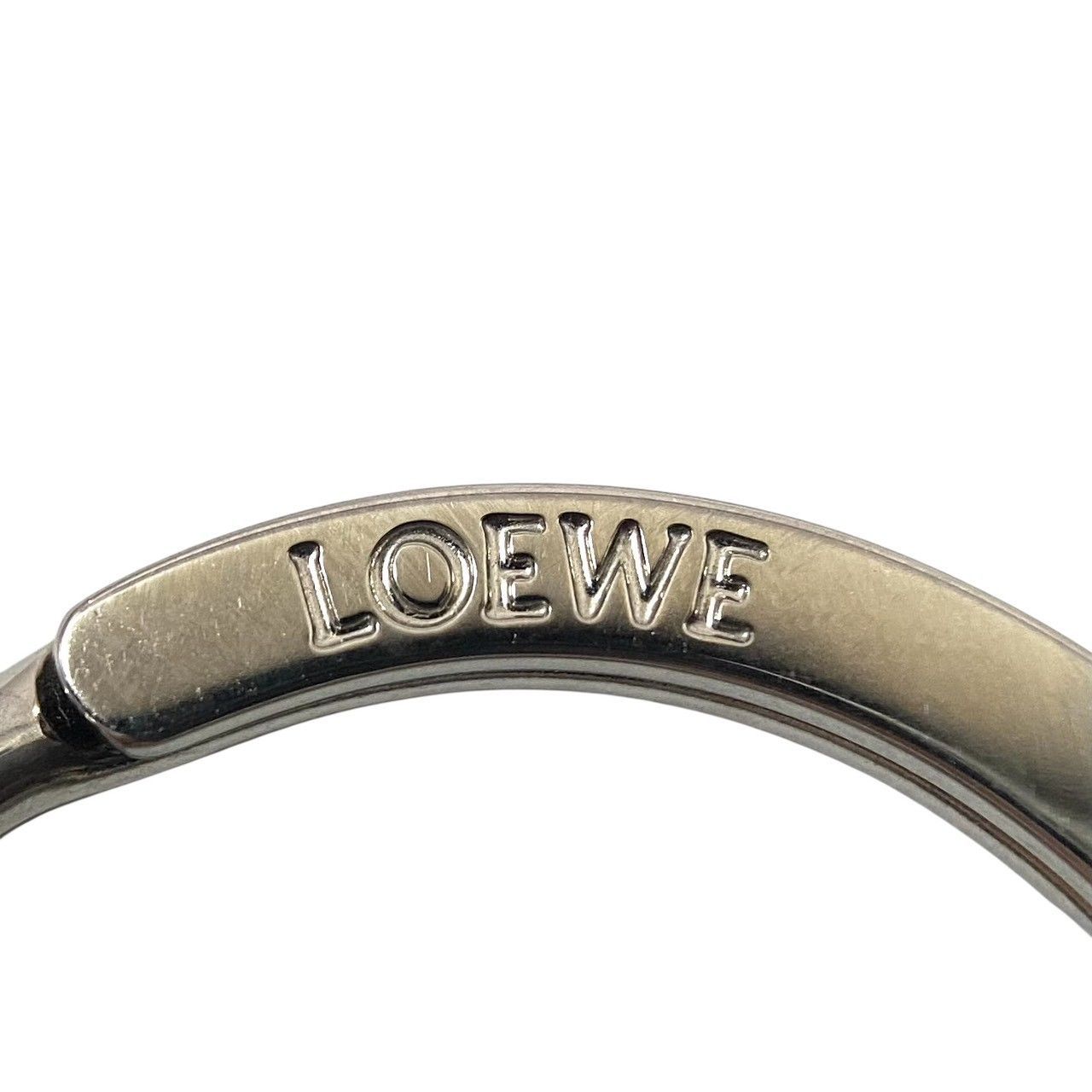 LOEWE】アナグラム キーリング シルバーカラー 111.25.203 パラジウム
