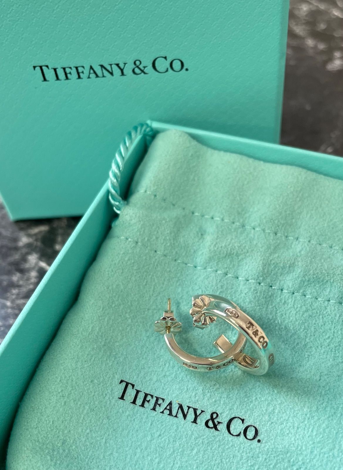 ティファニー TIFFANY 1837 ナローフープピアス スモール SV925 - メルカリ