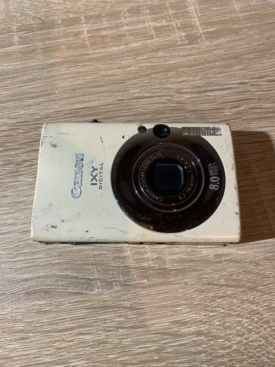 6794 Canon IXY DIGITAL 20 IS ホワイト デジカメ