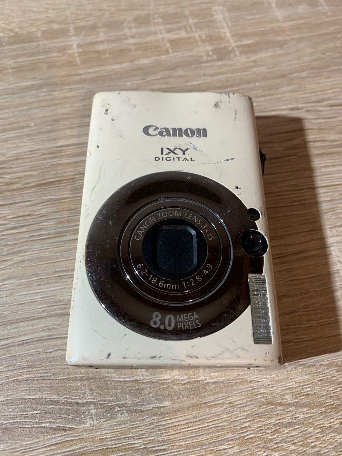 6794 Canon IXY DIGITAL 20 IS ホワイト デジカメ