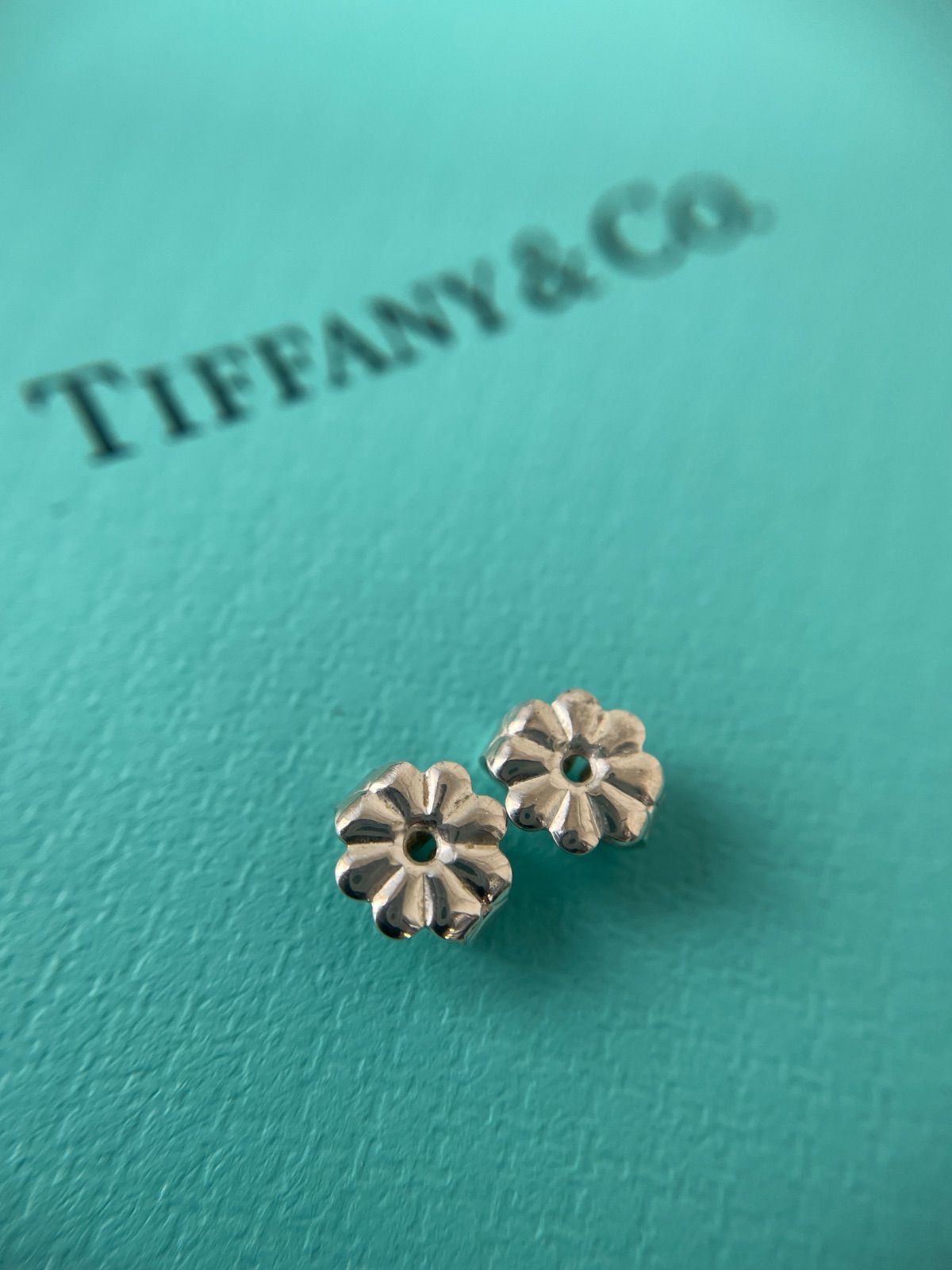 ティファニー TIFFANY 1837 ナローフープピアス スモール SV925 - メルカリ