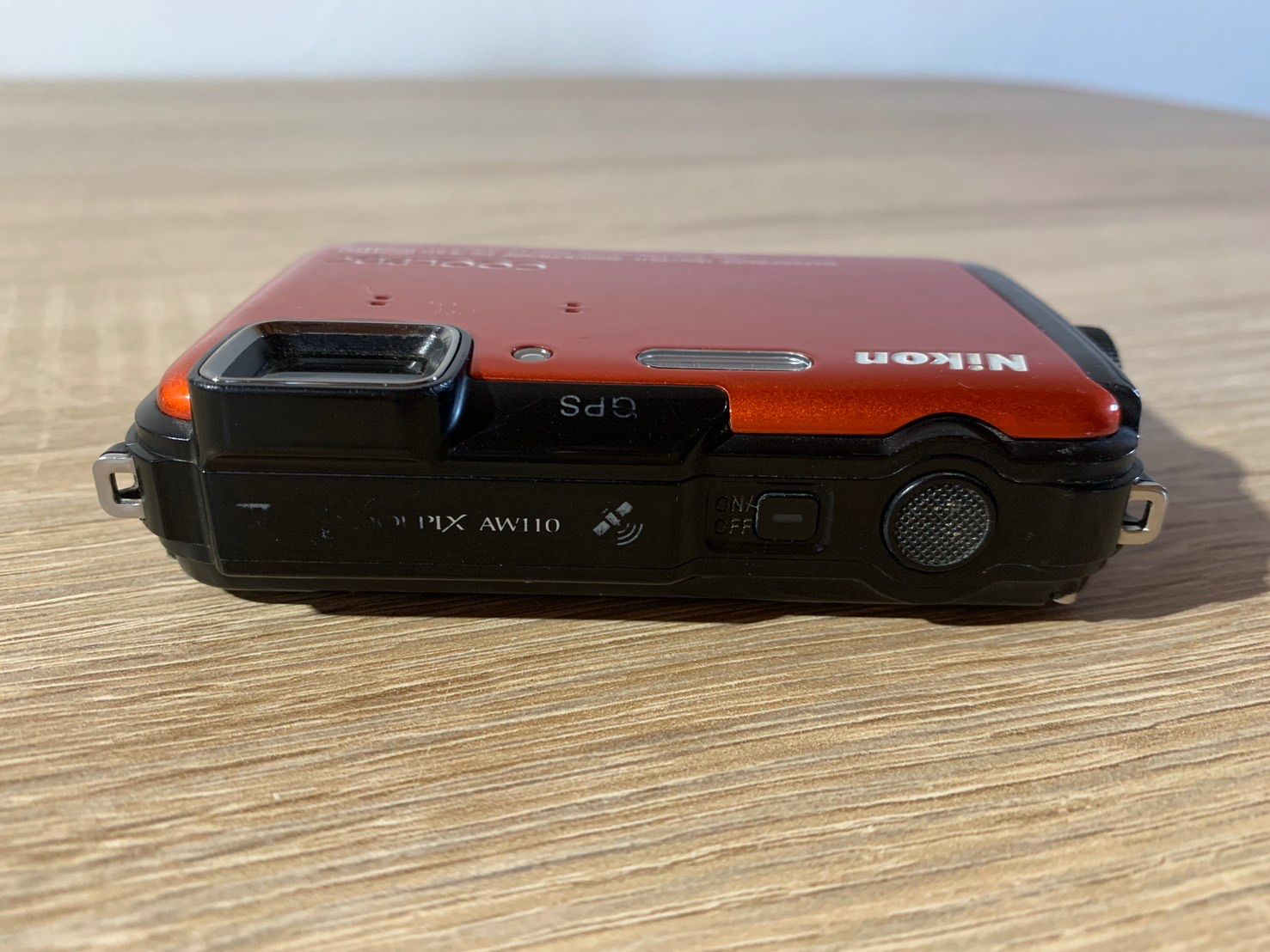 オレンジ デジカメ