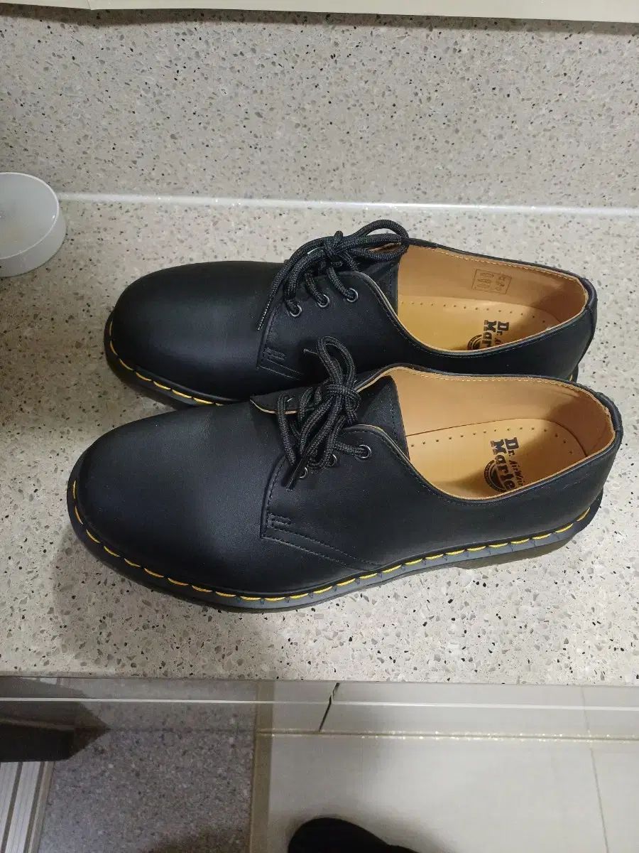 DR MARTENS ナッパ 270