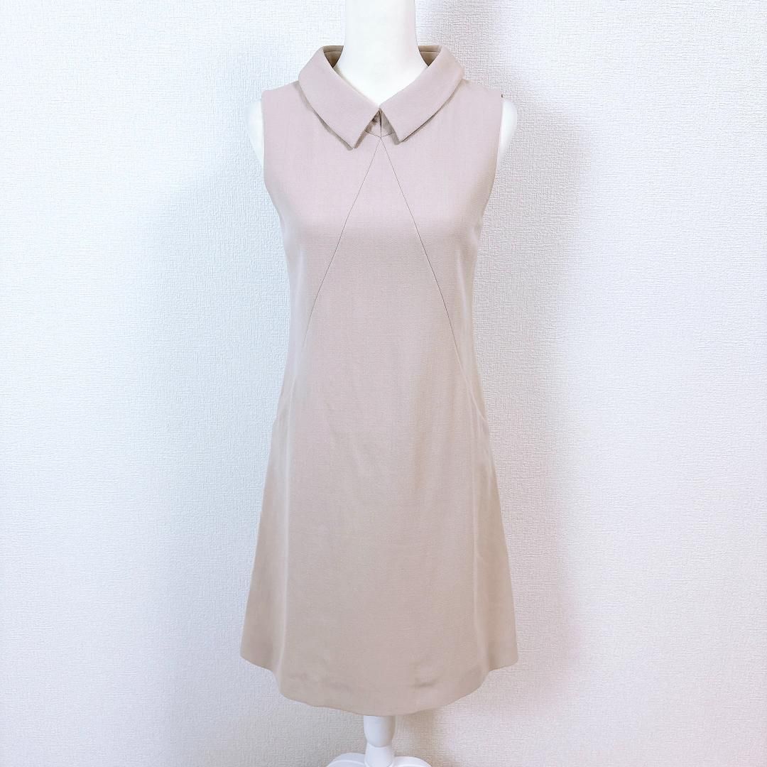 美品✨️フォクシー ノースリーブフレアワンピース ひざ丈 リボン ベージュ 38 美品】FOXEY ノースリーブフレアワンピース 38 ベージュ 背面ジップ